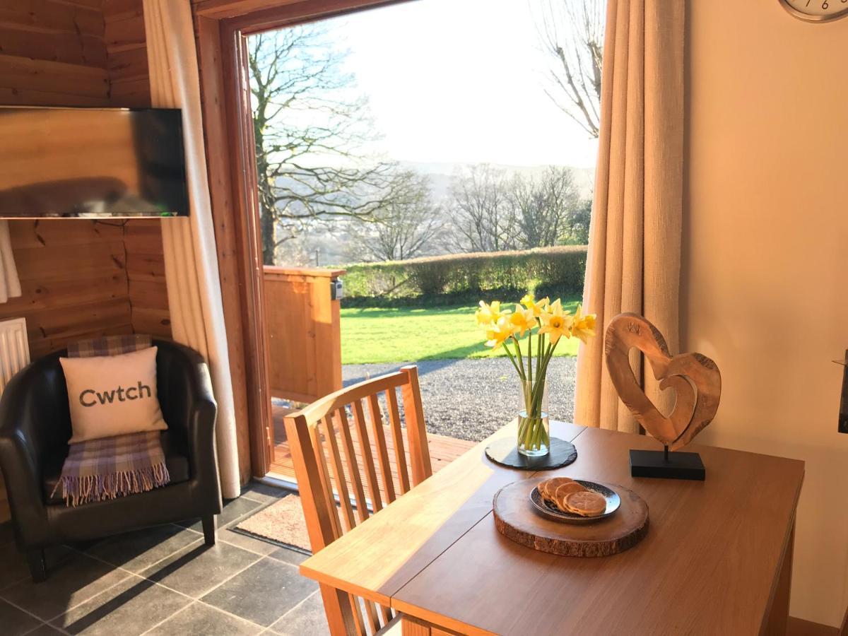 Swansea Log Cabin Pontardawe 外观 照片