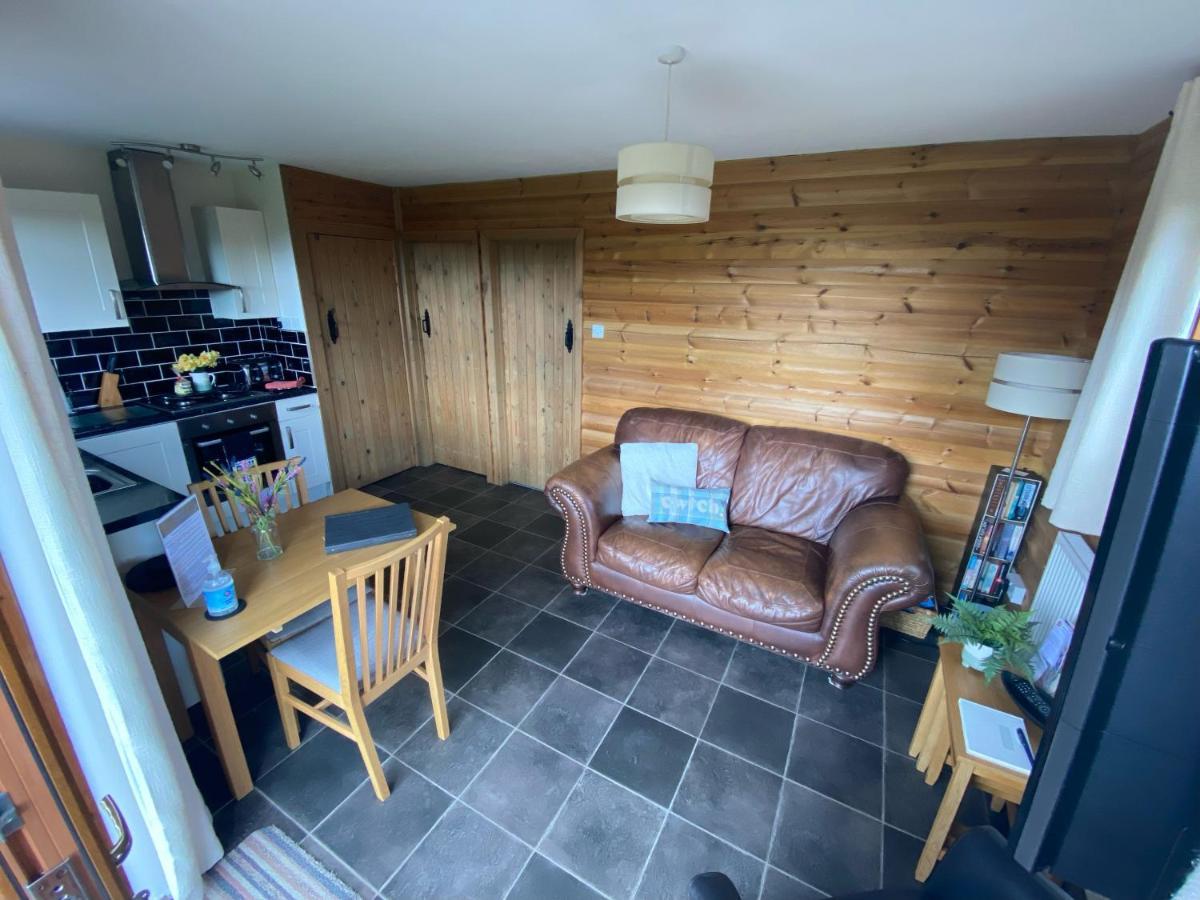 Swansea Log Cabin Pontardawe 外观 照片
