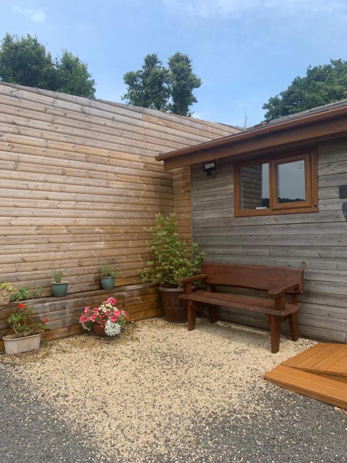 Swansea Log Cabin Pontardawe 外观 照片