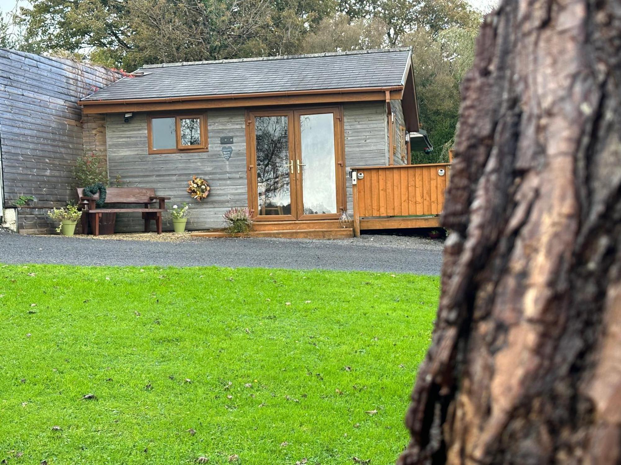 Swansea Log Cabin Pontardawe 外观 照片